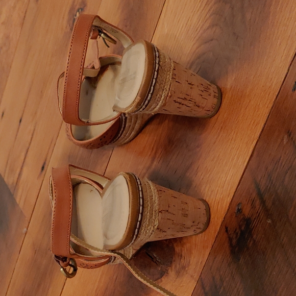 Naturalizer N5 Comfort Wedges, Size 6 - Picture 2 of 5